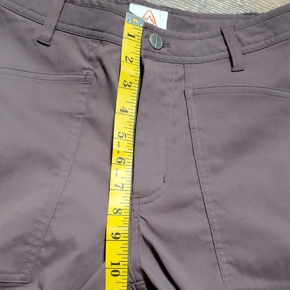LIVSN Gray Ankle Cropped Pants with Relaxed Fit and Durable Fabric - Picture 5 of 10
